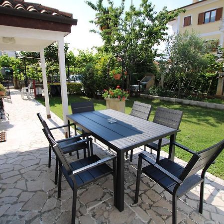 Apartment Sunny Garden Πόρετς Εξωτερικό φωτογραφία