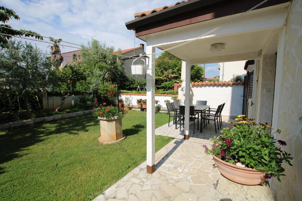 Apartment Sunny Garden Πόρετς Εξωτερικό φωτογραφία